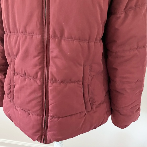 Old Navy Faux Fur Trim Puffer Coat - Picture 9 of 13